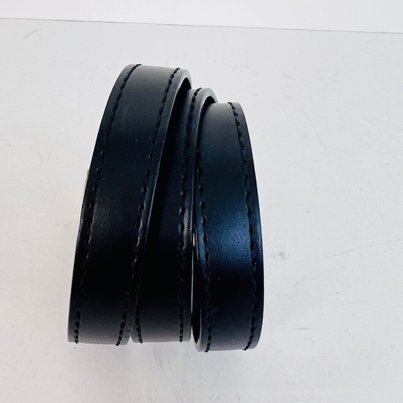 LOUIS VUITTON Leather Triple Wrap Bracelet - Picture 5 of 7